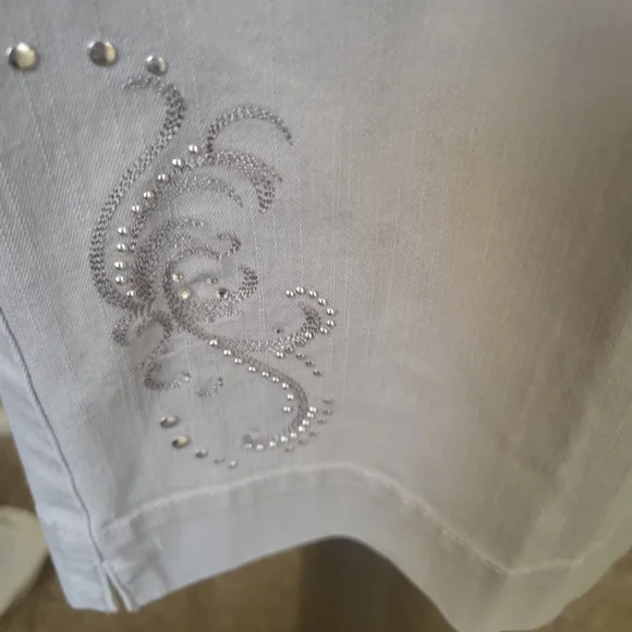 TanJay Women's Gray Ankle Pants - Picture 6 of 7